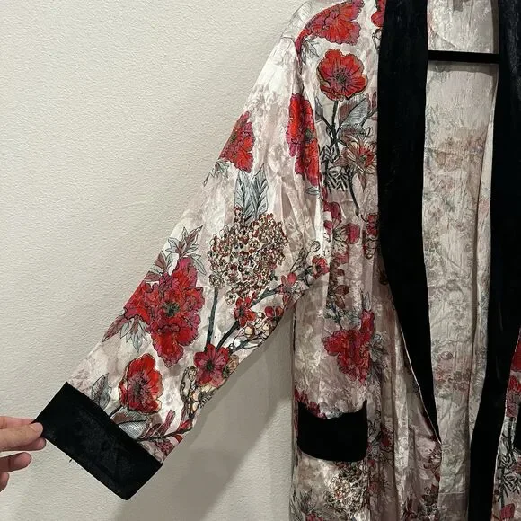 Free People Floral Ladies Who Lounge Printed Kimono Jacket Sz S Missing Belt! - Picture 4 of 9
